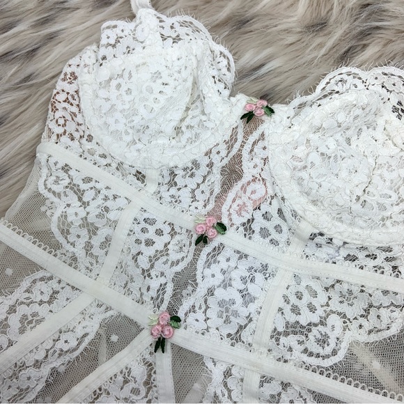 NWT For Love and Lemons X Victoria’s Secret VS Mia Lace Bodysuit Teddy Lingerie - Picture 5 of 16